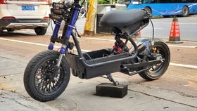 惠城特產,花里胡哨的極酷電瓶車